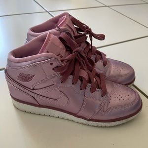 Jordan 1 Mid
Pink Rise (GS), women6.5